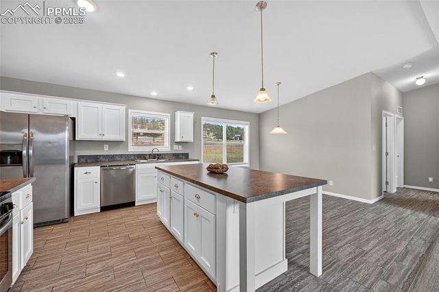 111 Estes Circle, Florissant, CO 80816