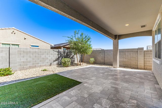 11046 W LEVI Drive, Tolleson, AZ 85353