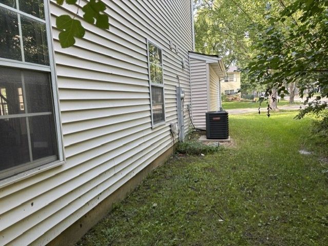1013 W Briarcliff Road, Bolingbrook, IL 60440