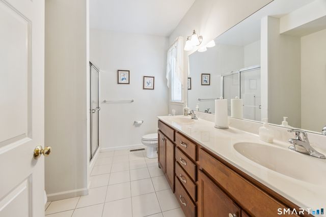 39 Phillips Farm Road 39, East Hartford, CT 06118