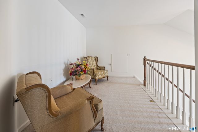 39 Phillips Farm Road 39, East Hartford, CT 06118