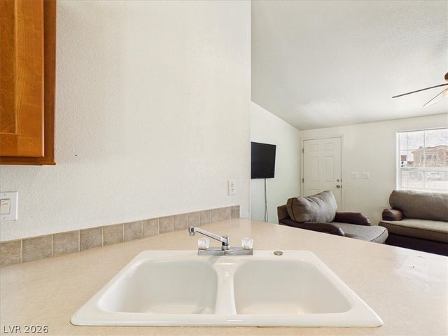 3951 Peggy Avenue, Pahrump, NV 89048