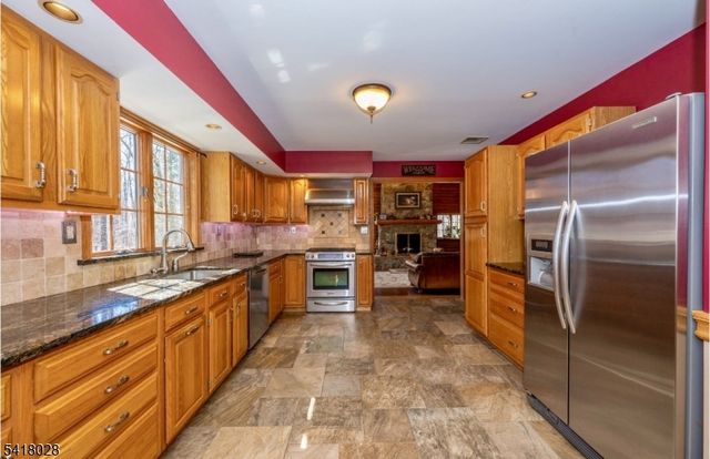 9 Buckhaven Trl, Hardyston Twp., NJ 07460