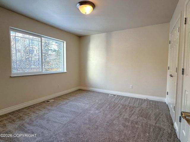 16003 Sunset Bend Circle, Anchorage, AK 99516