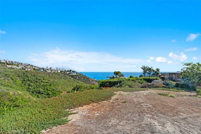 1285 Cortez Avenue, Laguna Beach, CA 92651