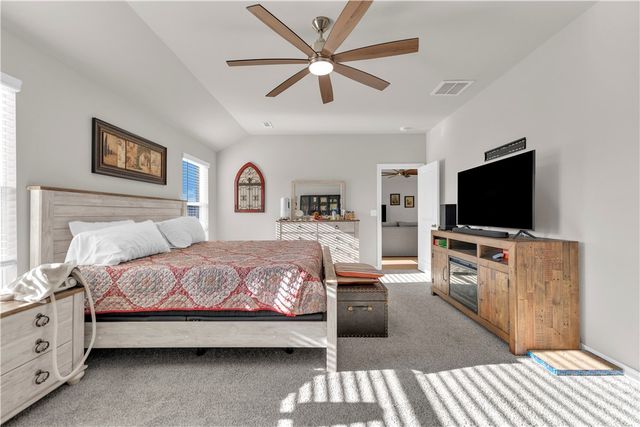 608 W Buffalo Avenue, Gentry, AR 72734