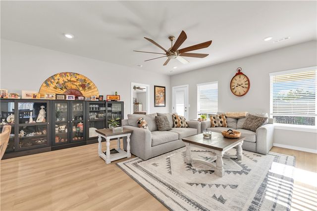 608 W Buffalo Avenue, Gentry, AR 72734