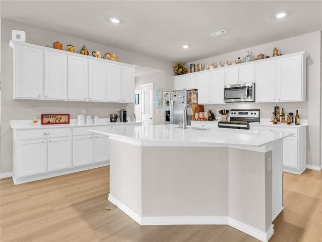 608 W Buffalo Avenue, Gentry, AR 72734