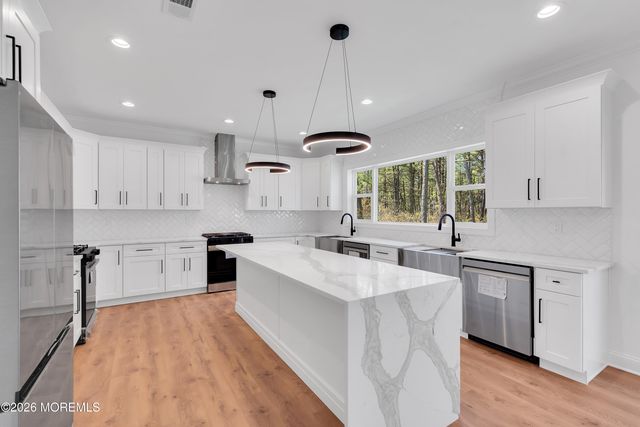 519 Riverside Avenue, Toms River, NJ 08757