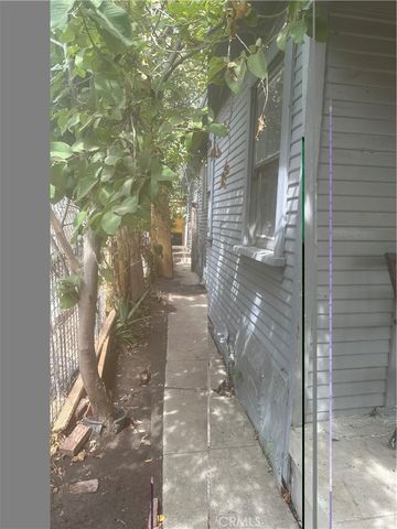 5611 S Normandie, Los Angeles, CA 90037