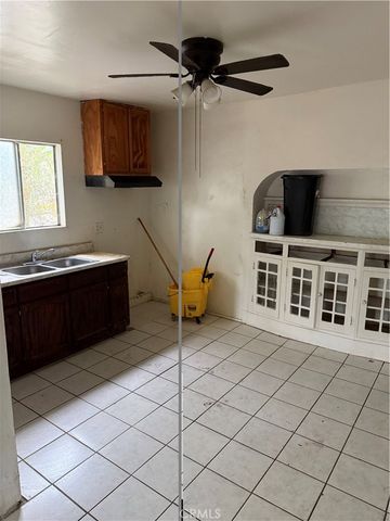 5611 S Normandie, Los Angeles, CA 90037