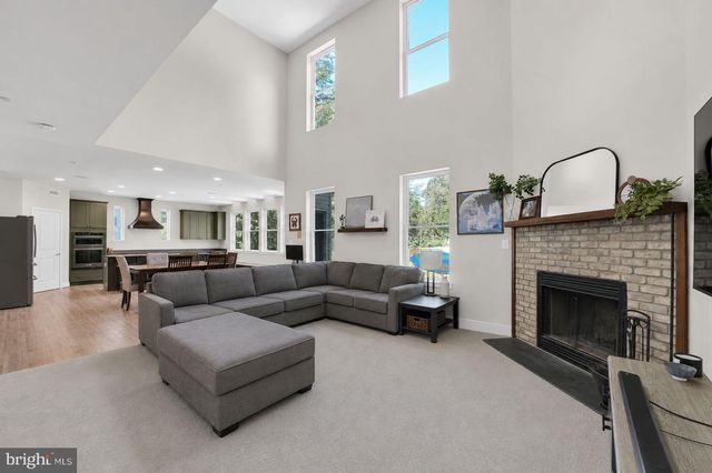8215 ATHENA LN, Severn, MD 21144