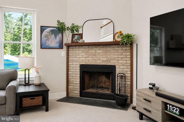 8215 ATHENA LN, Severn, MD 21144