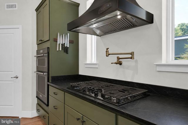 8215 ATHENA LN, Severn, MD 21144