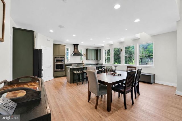 8215 ATHENA LN, Severn, MD 21144