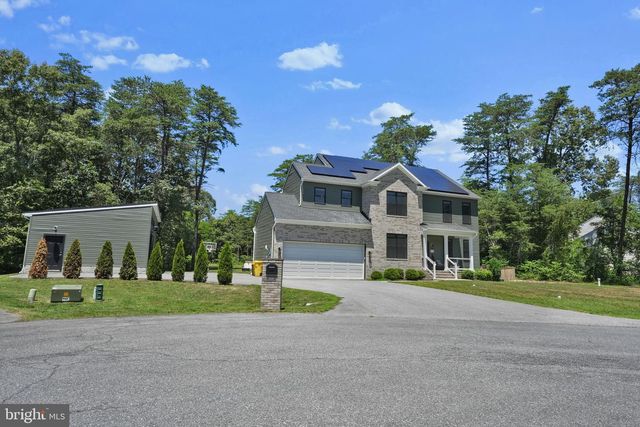 8215 ATHENA LN, Severn, MD 21144