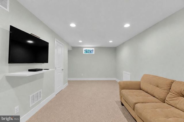 8215 ATHENA LN, Severn, MD 21144