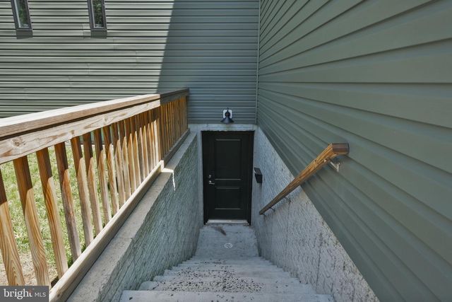 8215 ATHENA LN, Severn, MD 21144