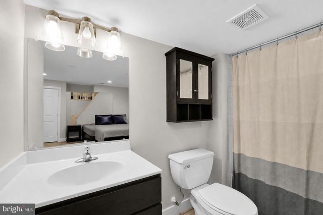 8215 ATHENA LN, Severn, MD 21144