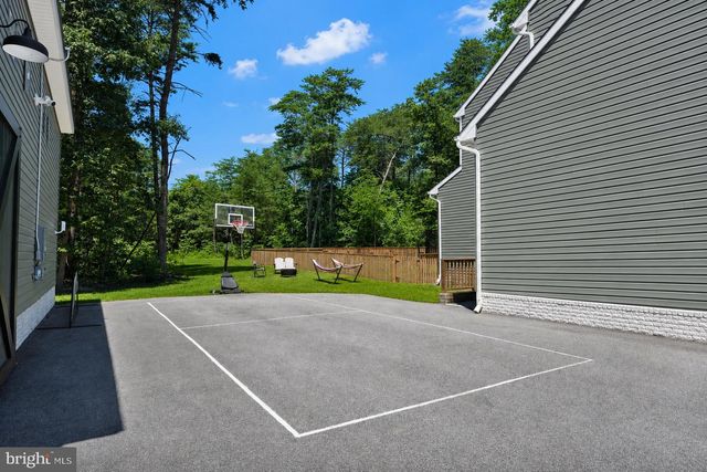 8215 ATHENA LN, Severn, MD 21144