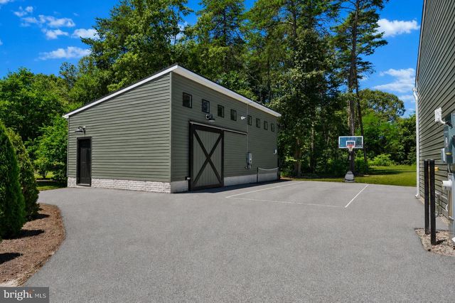 8215 ATHENA LN, Severn, MD 21144