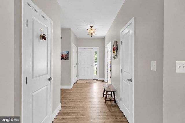8215 ATHENA LN, Severn, MD 21144