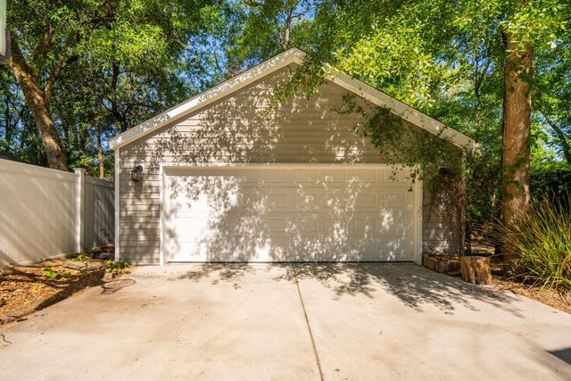 1631 Bee Balm Road, Johns Island, SC 29455