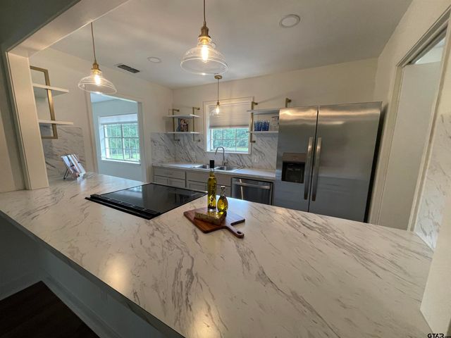 15021 Hillview, Tyler, TX 75703