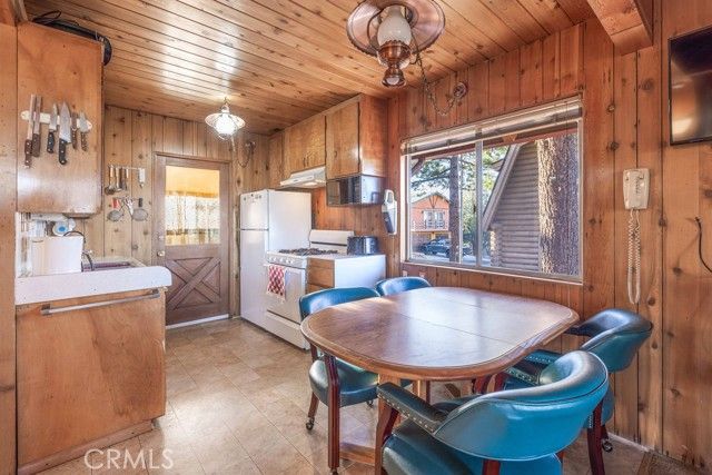 533 Villa Grove, Other - See Remarks, CA 92314