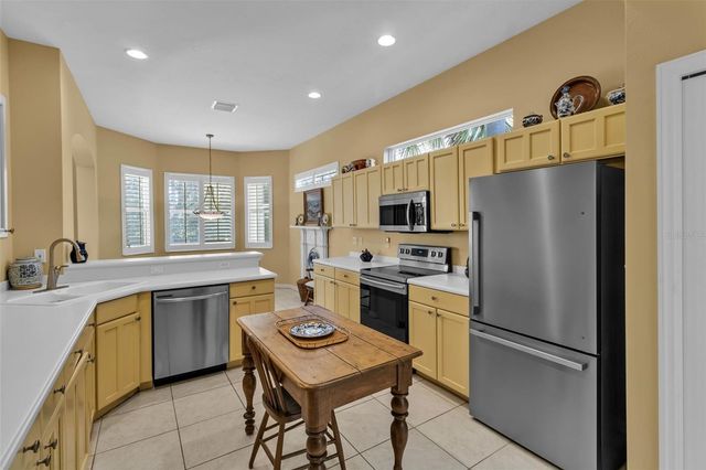 7192 RUE DE PALISADES 12, Sarasota, FL 34238