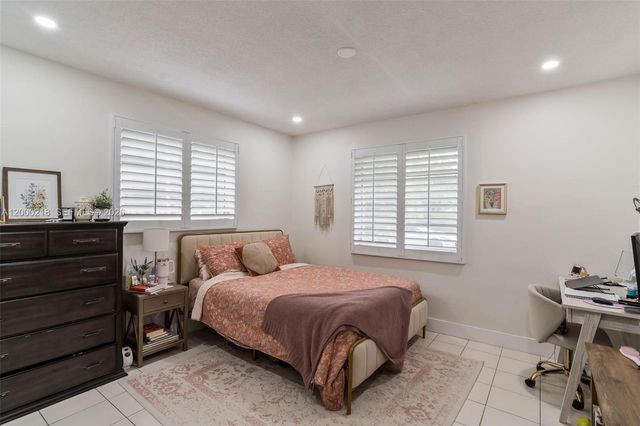 970 Benevento Ave 970, Coral Gables, FL 33146