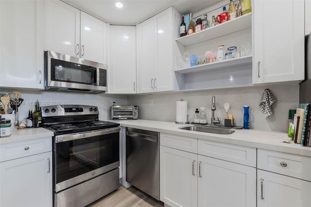 970 Benevento Ave 970, Coral Gables, FL 33146