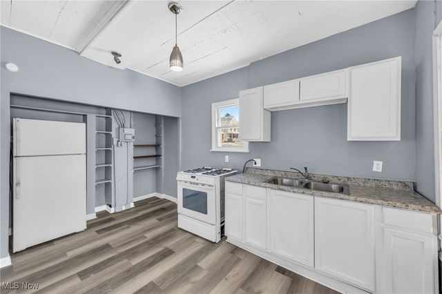 7610 Jeffries Avenue, Cleveland, OH 44105