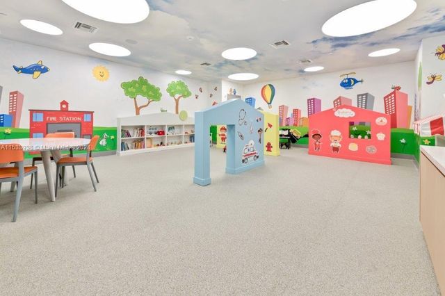 5350 NW 84th Ave 1604, Doral, FL 33166