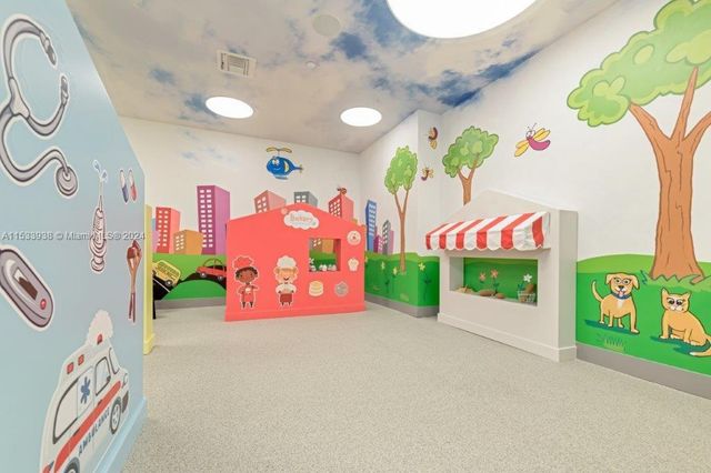 5350 NW 84th Ave 1604, Doral, FL 33166