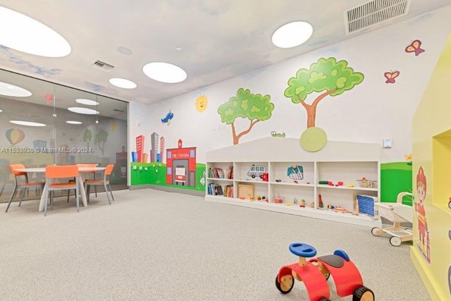 5350 NW 84th Ave 1604, Doral, FL 33166