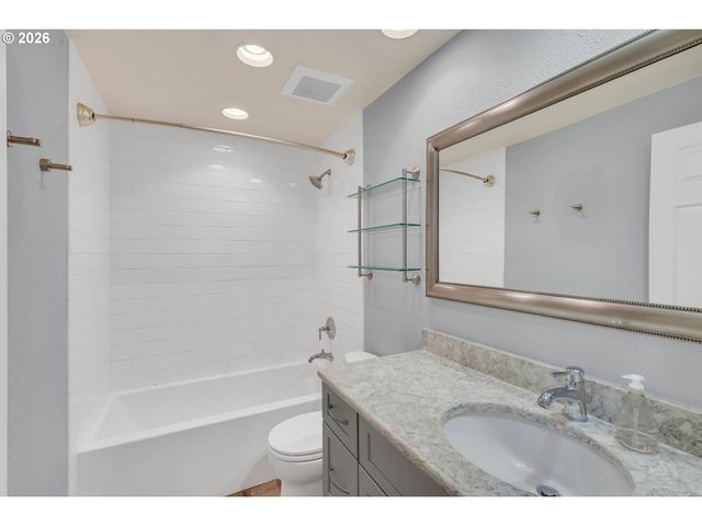 1995 Sw 27TH Dr, Gresham, OR 97080