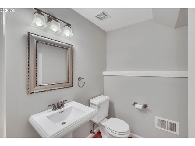 1995 Sw 27TH Dr, Gresham, OR 97080