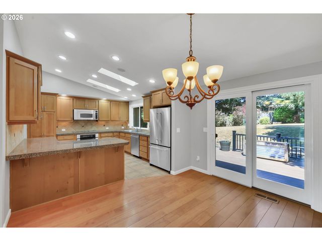 1995 Sw 27TH Dr, Gresham, OR 97080
