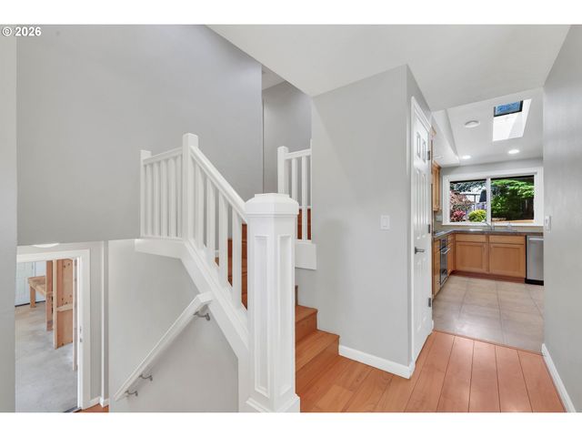 1995 Sw 27TH Dr, Gresham, OR 97080