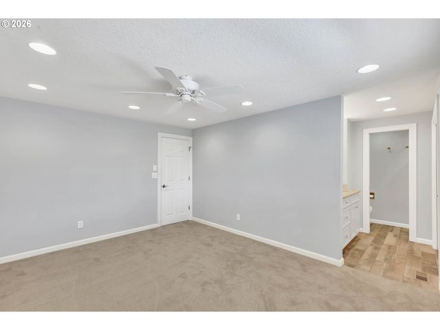 1995 Sw 27TH Dr, Gresham, OR 97080
