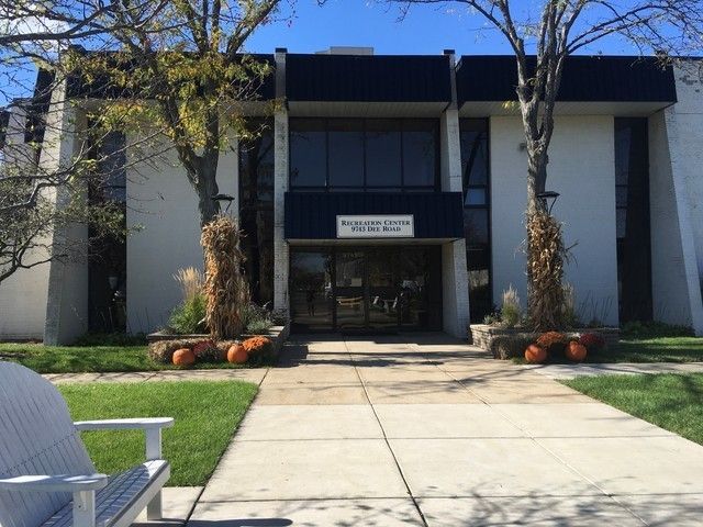 9074 W Terrace Drive 5C, Niles, IL 60714