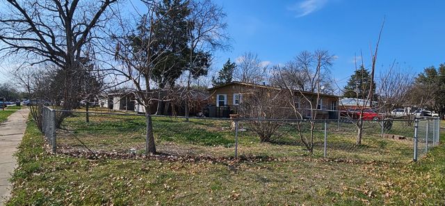 1201 Crest Park Drive, Mesquite, TX 75149