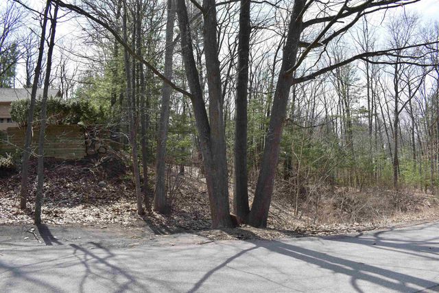 377 Peninsula Knolls Lane, Traverse City, MI 49686