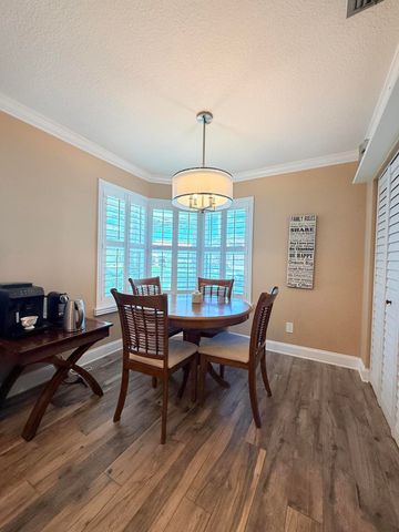 186 Citrus Trail Circle, Boynton Beach, FL 33436