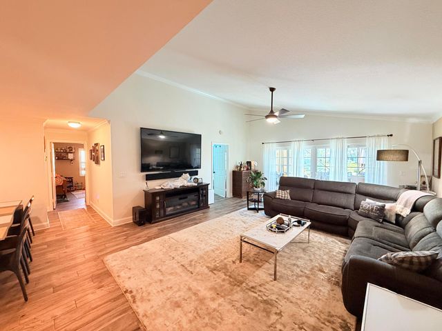 186 Citrus Trail Circle, Boynton Beach, FL 33436