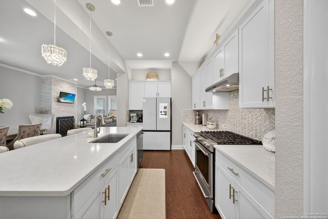 620 N Guenther, New Braunfels, TX 78130
