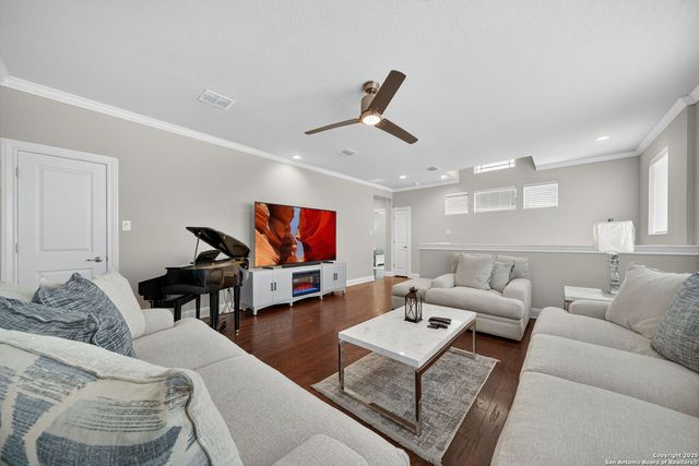 620 N Guenther, New Braunfels, TX 78130