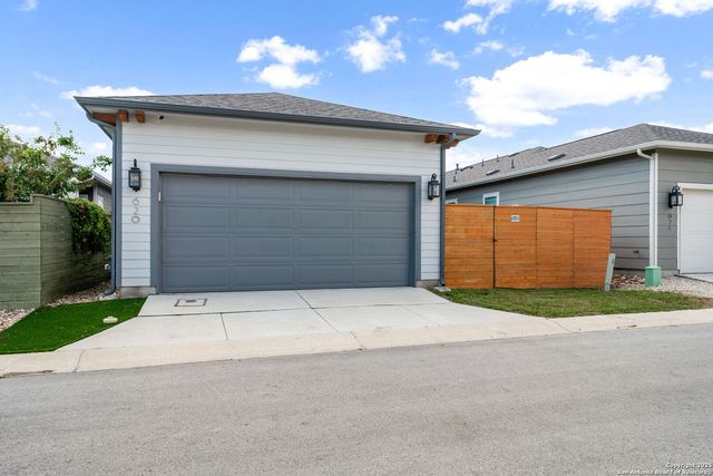 620 N Guenther, New Braunfels, TX 78130