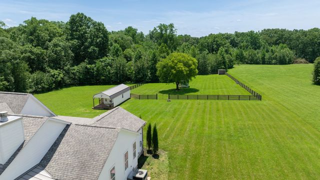 150 Edie Mae Ln, Winchester, TN 37398
